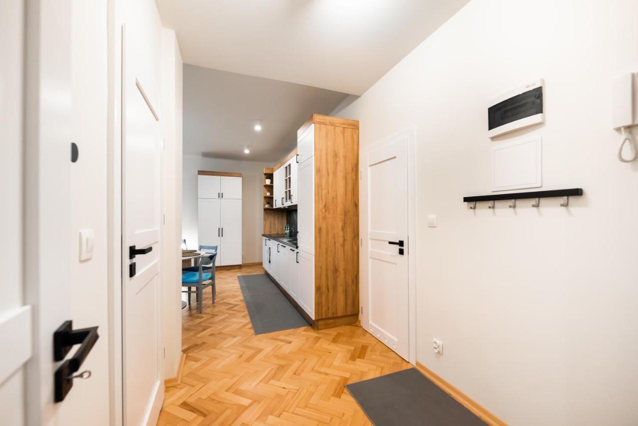 Old Town Eclectic Apartment For 6 People Varsóvia Exterior foto